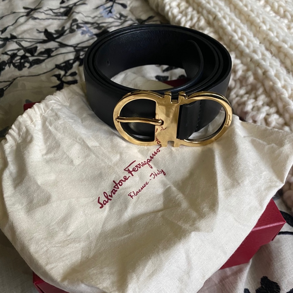 Women’s authentic Salvatore Ferragamo belt